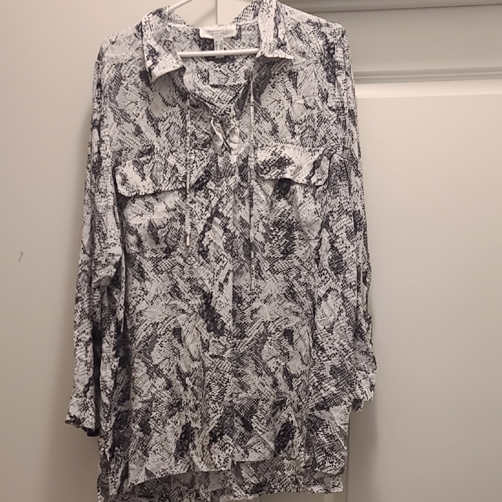 NWOT Addition Elle Black and White Boxy Notched Collar Blouse